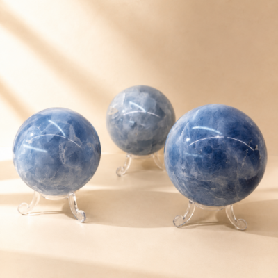 Blaue Calcit Kugeln ca. 6cm - 10cm